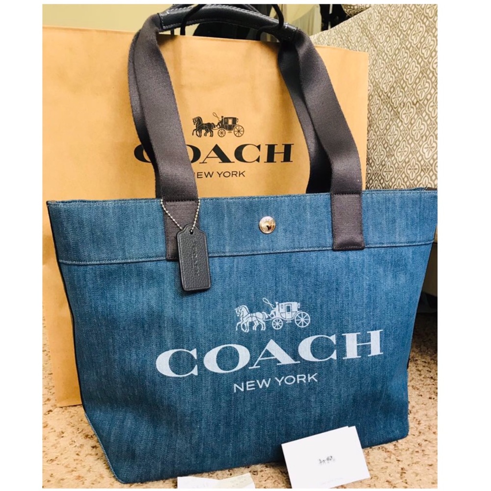 TOTE(HORSE AND CARRIAGE) COACH F25902 SILVER/DENIM